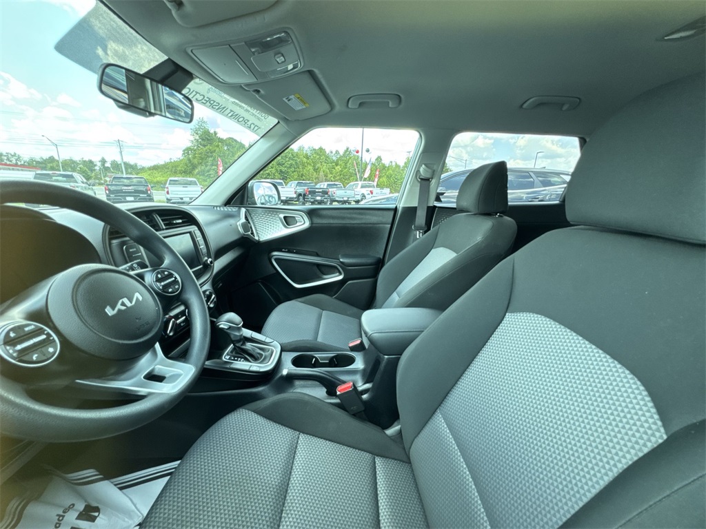 2025 Kia Soul LX photo 11