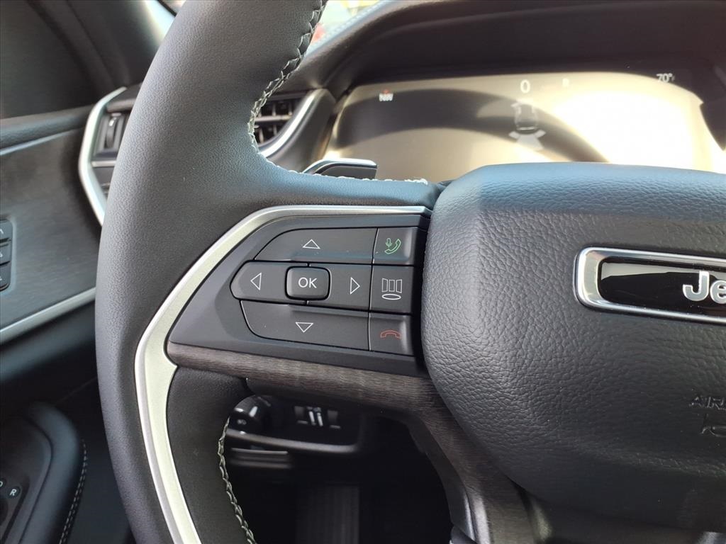 2025 Jeep Grand Cherokee Limited photo 15