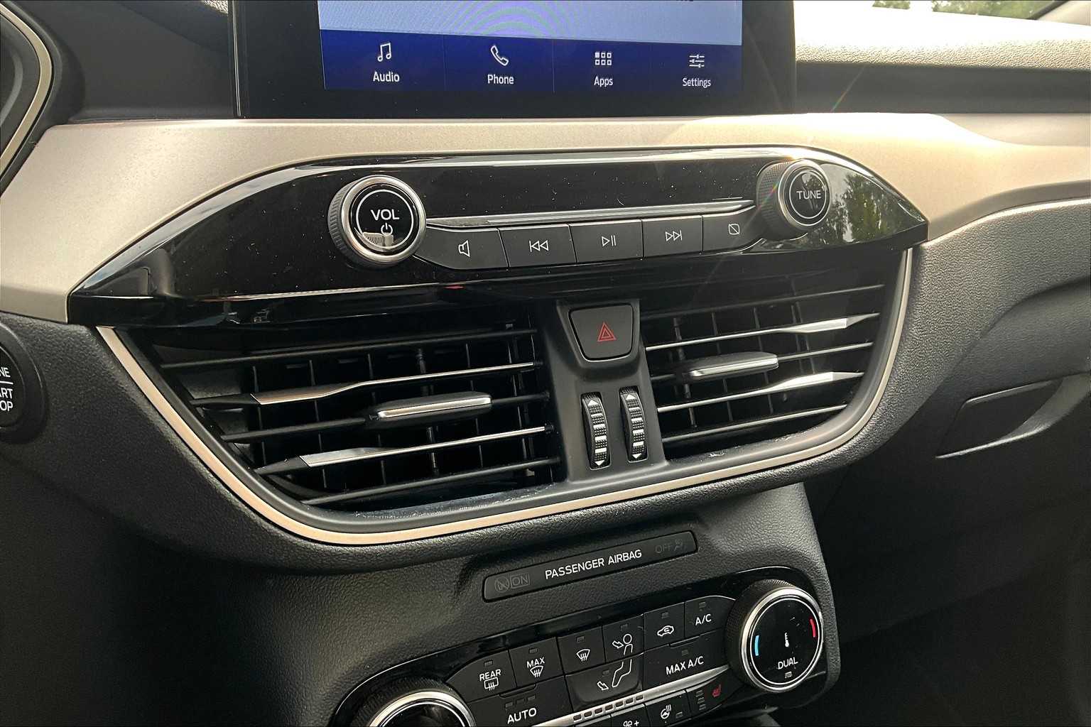 2022 Ford Escape SEL photo 33