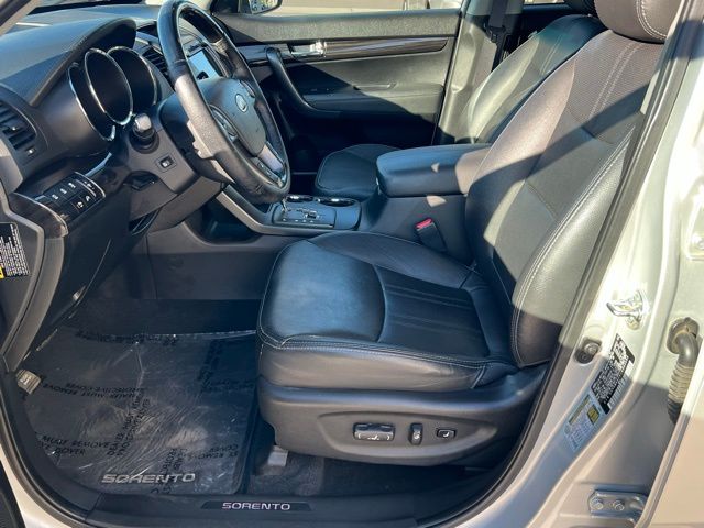 2012 Kia Sorento SX photo 19