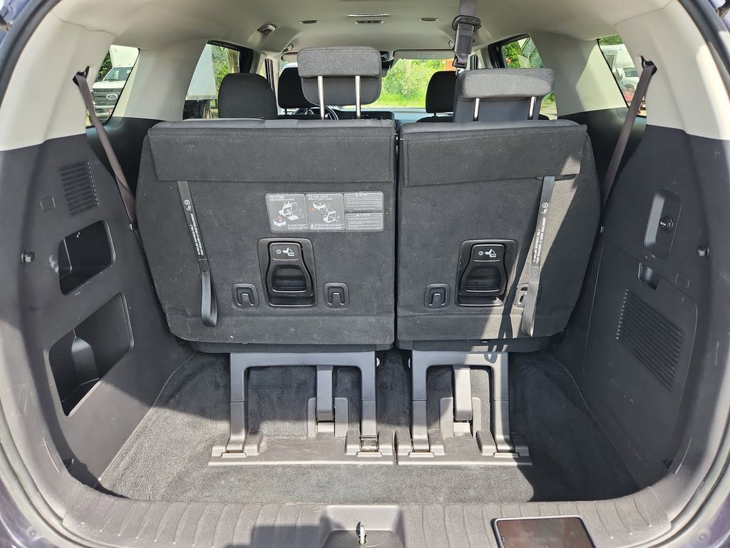 2023 Kia Carnival LX photo 42