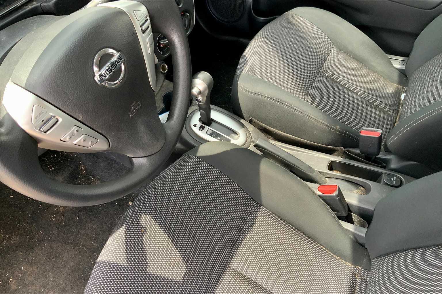 2019 Nissan Versa SV photo 14