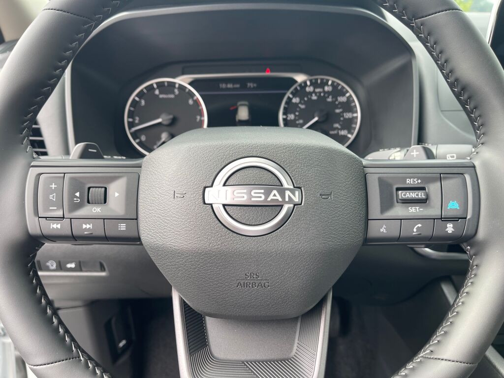 2026 Nissan Rogue SV photo 11