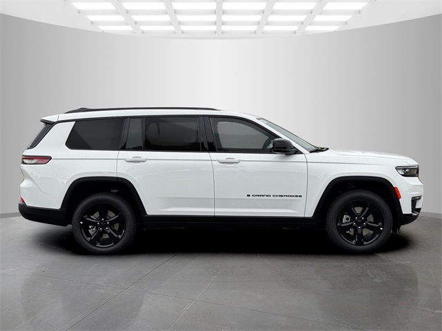 2025 Jeep Grand Cherokee Limited photo 7