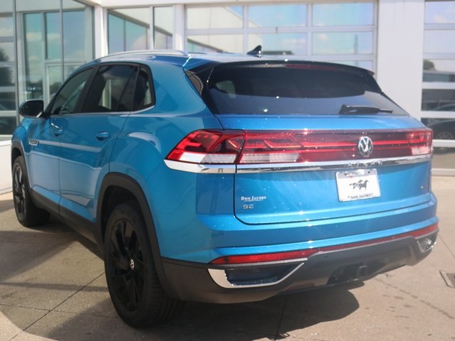 2024 Volkswagen Atlas Cross Sport SE Technology photo 25