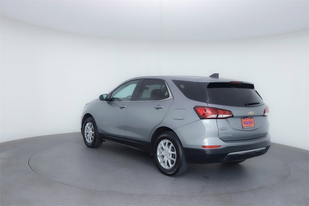2024 Chevrolet Equinox LT photo 3
