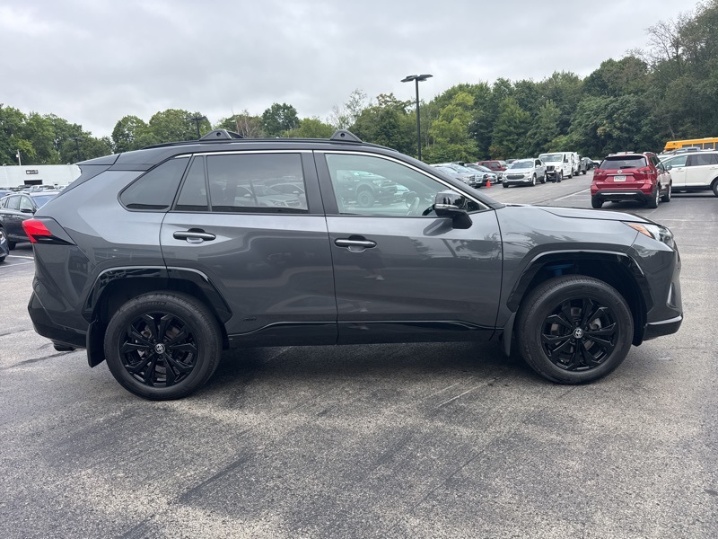 2024 Toyota RAV4 Hybrid XSE photo 2
