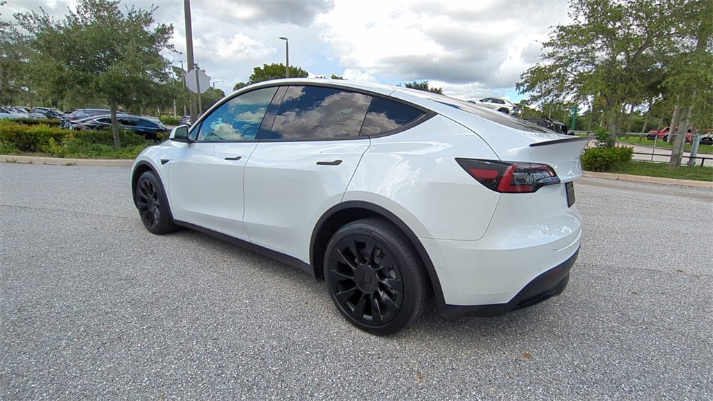 2022 Tesla Model Y Long Range photo 6