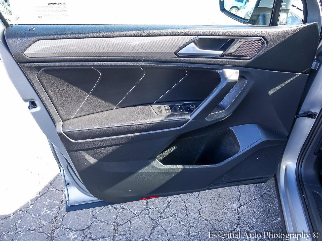 2022 VOLKSWAGEN TIGUAN - Image 17