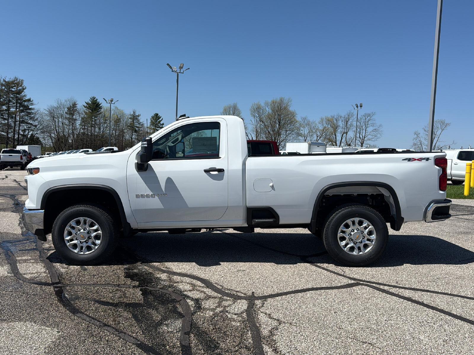 2025 Chevrolet Silverado 3500HD photo 3