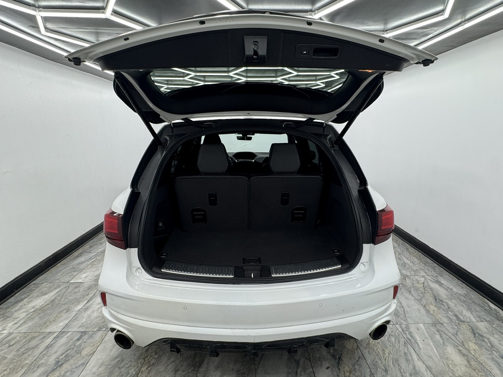 2020 Acura MDX Technology A-Spec photo 6