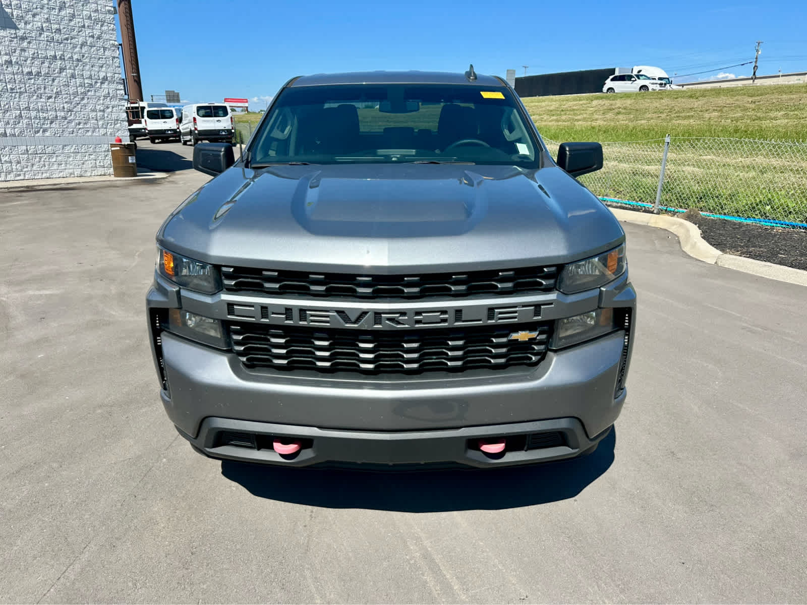 2021 Chevrolet Silverado 1500 Custom photo 2