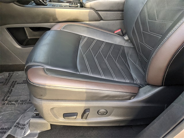 2023 Nissan Pathfinder Platinum photo 20