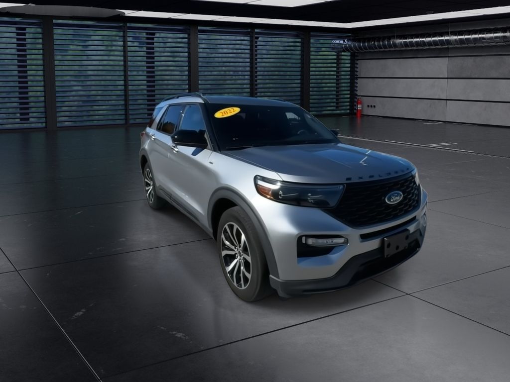 2022 Ford Explorer ST-Line photo 2