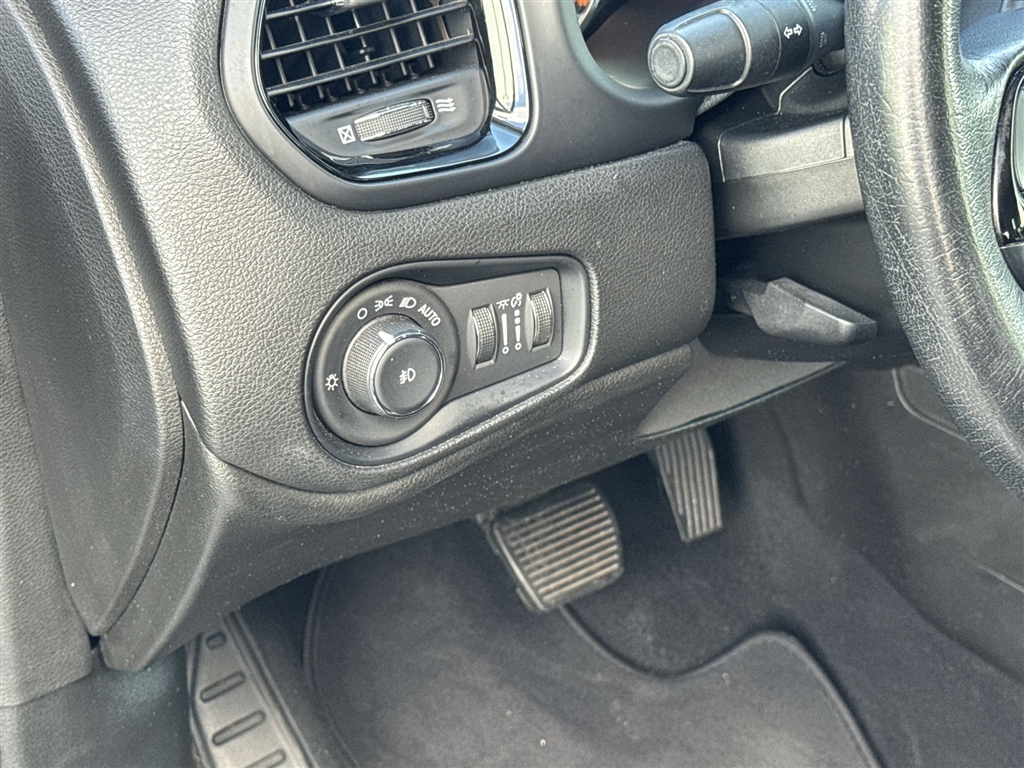 2017 Jeep Renegade Latitude North Edition photo 23