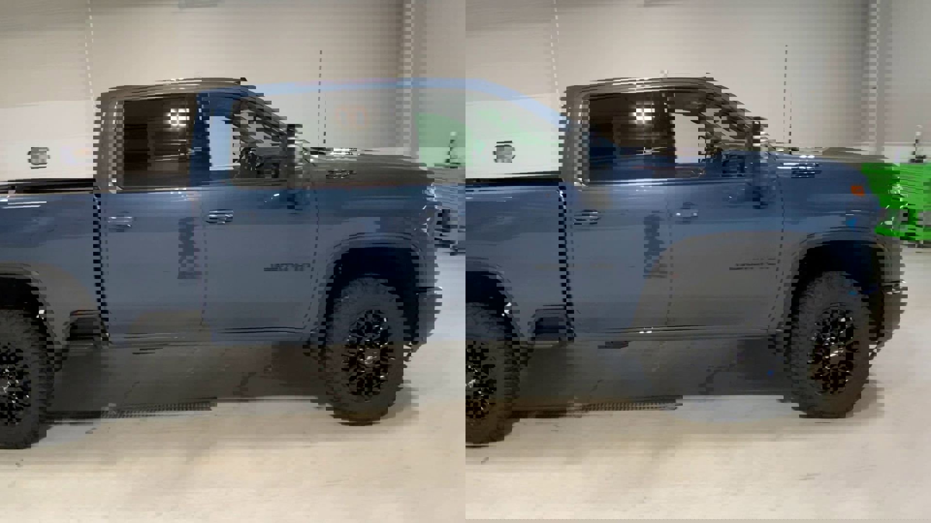 2025 Chevrolet Silverado 2500HD LTZ photo 9
