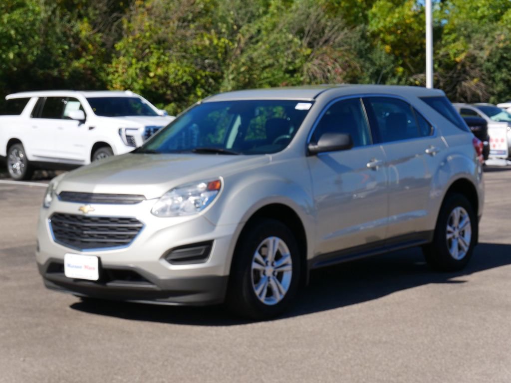 2016 Chevrolet Equinox LS photo 3