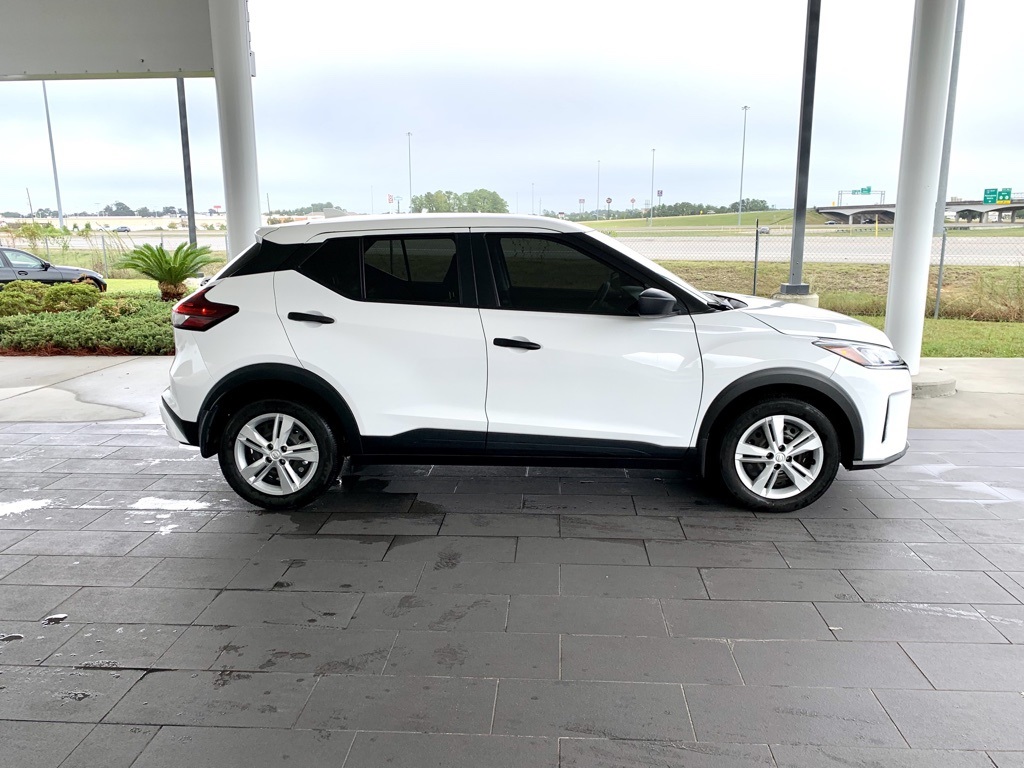 2024 Nissan Kicks S photo 4