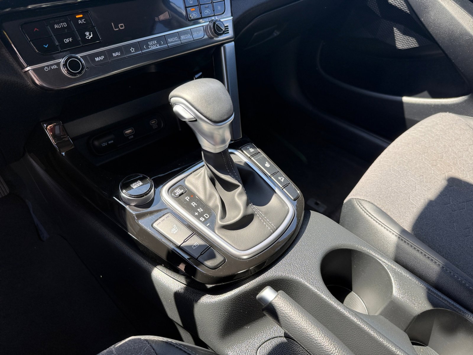 2024 Kia Seltos S photo 9