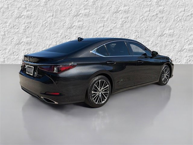2023 Lexus ES 350 photo 3