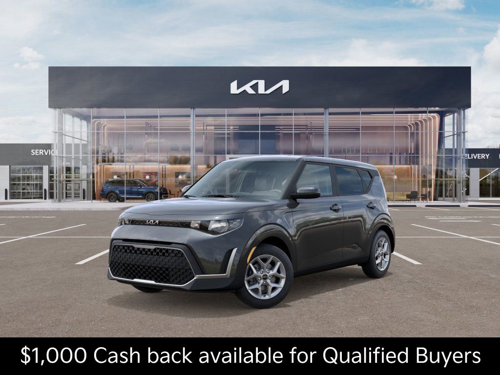 2025 Kia Soul LX's photo