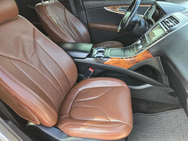 2016 Lincoln MKX Reserve photo 30