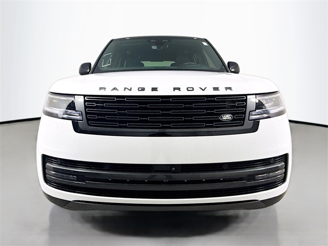 2025 Land Rover Range Rover SE photo 2