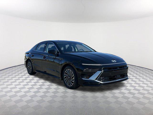 2025 Hyundai Sonata Hybrid Limited photo 3