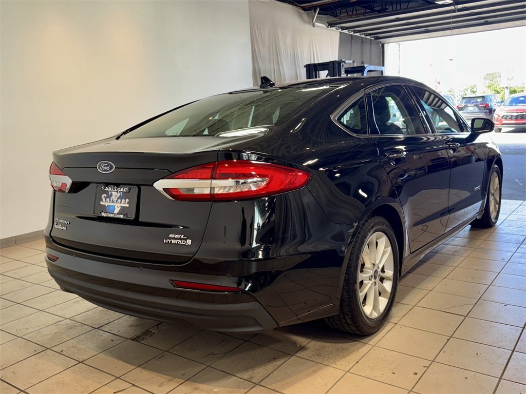 2019 Ford Fusion Hybrid SEL photo 4