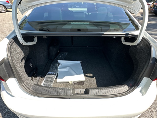2021 Volkswagen Jetta R-Line photo 17