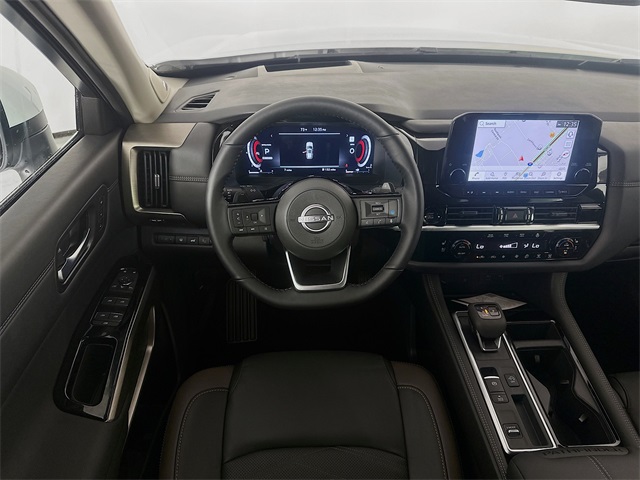 2025 Nissan Pathfinder Platinum photo 23