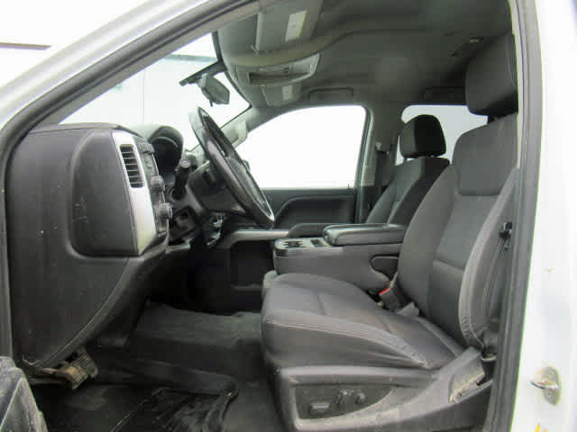 2019 Chevrolet Silverado 1500 LT photo 3
