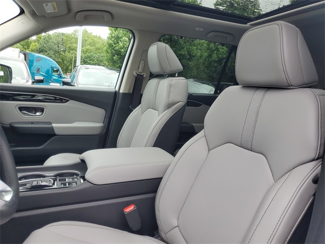 2025 Honda Pilot Touring photo 13
