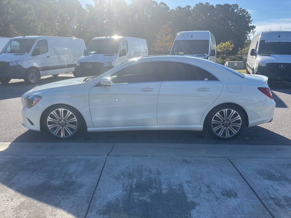2018 Mercedes Benz CLA 250 4MATIC photo 4