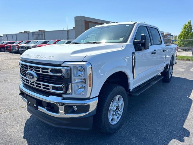 2025 Ford F-350 Super Duty XLT's photo