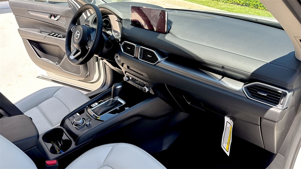 2025 Mazda CX-5 2.5 S Preferred photo 32