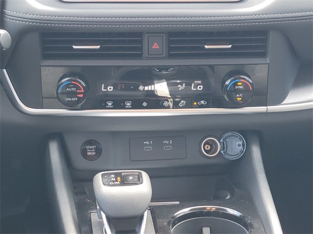 2026 Nissan Rogue SV photo 20