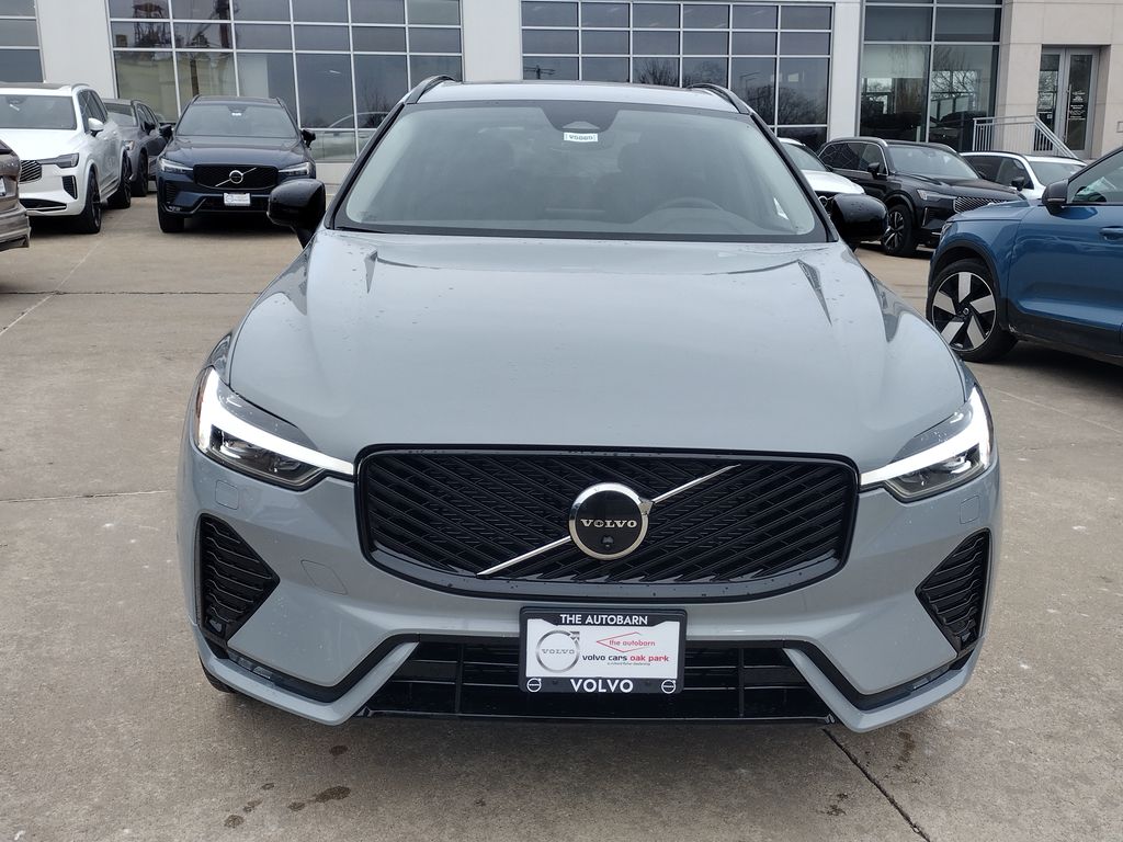 2026 VOLVO XC60 - Image 4