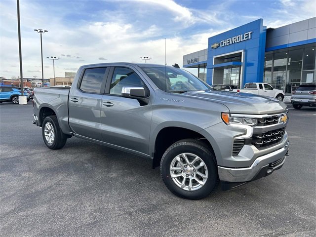 2026 Chevrolet Silverado 1500 LT photo 2