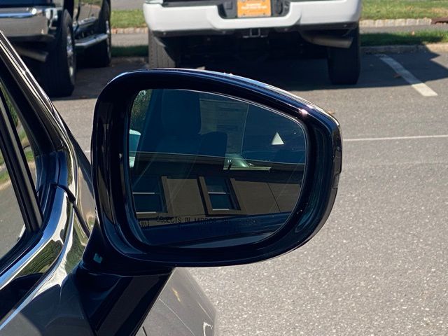 2025 Chrysler Pacifica Limited photo 12