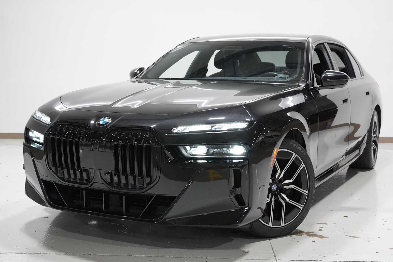 2023 BMW 7 Series 760i xDrive