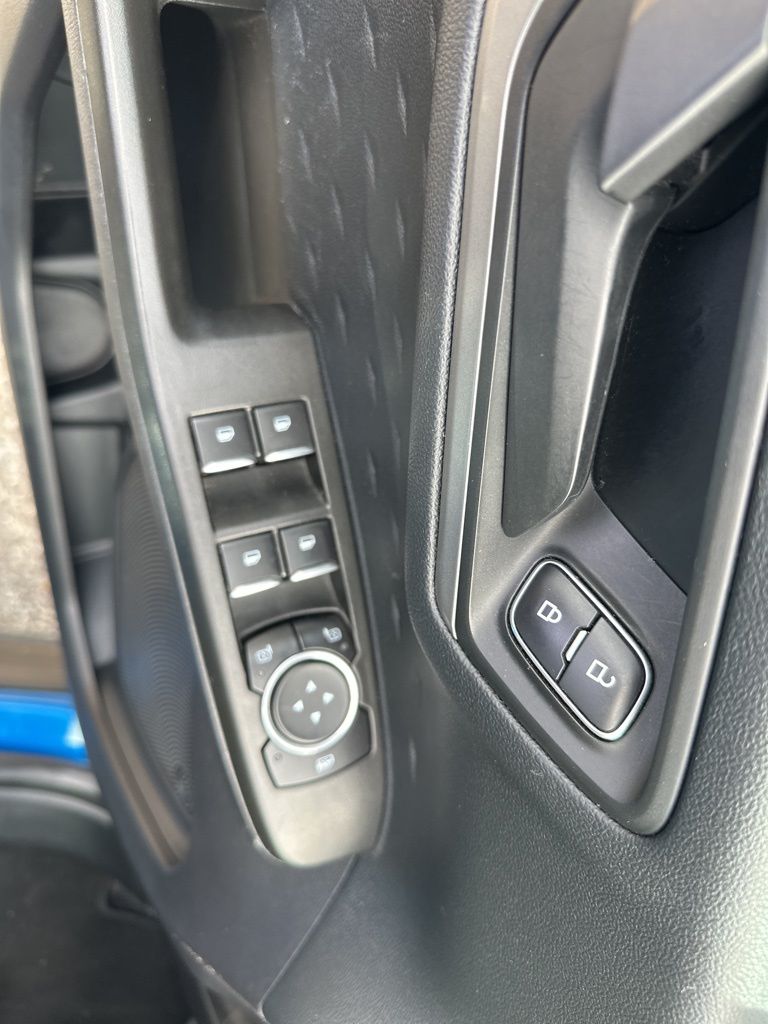 2020 Ford Escape S photo 17