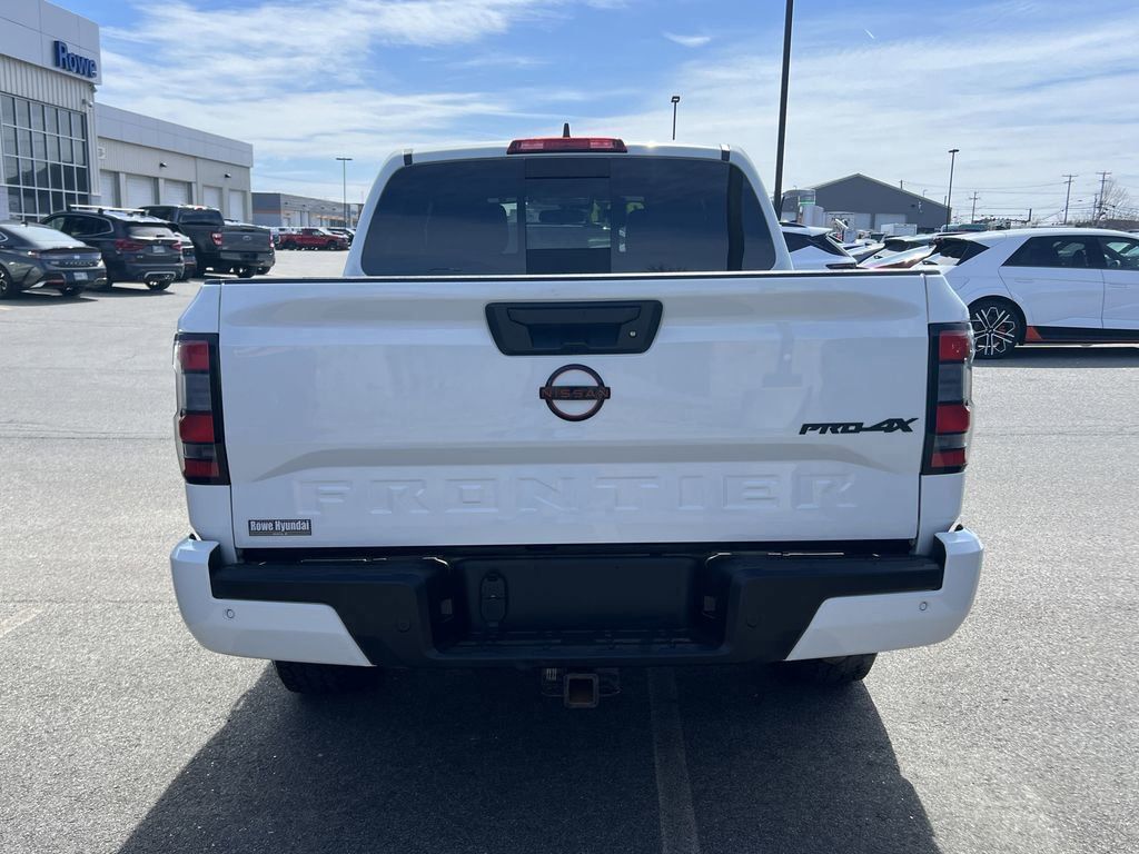 2024 Nissan Frontier PRO-4X photo 9