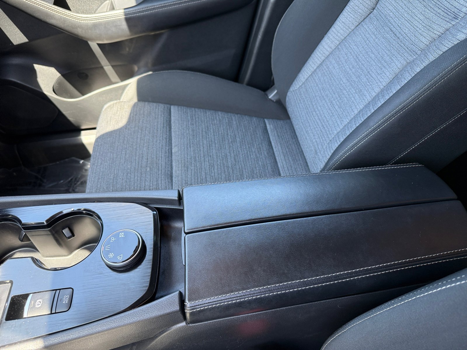 2023 Nissan Rogue SV photo 13