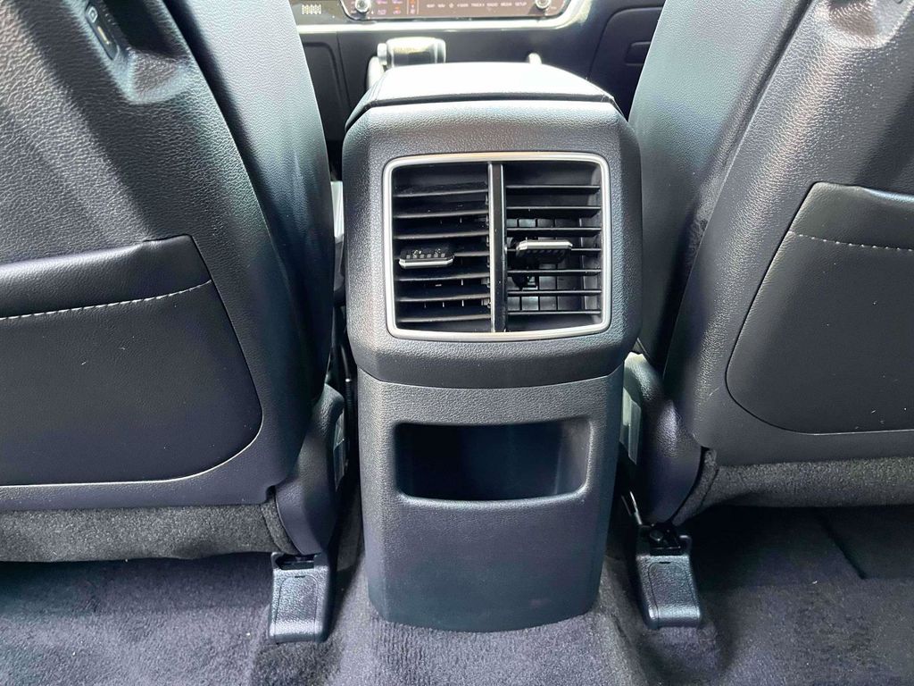 2025 Kia Sportage EX photo 3