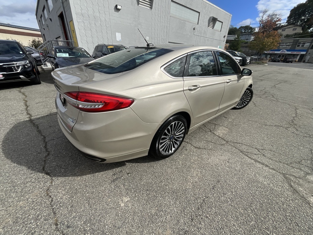 2017 Ford Fusion SE photo 3