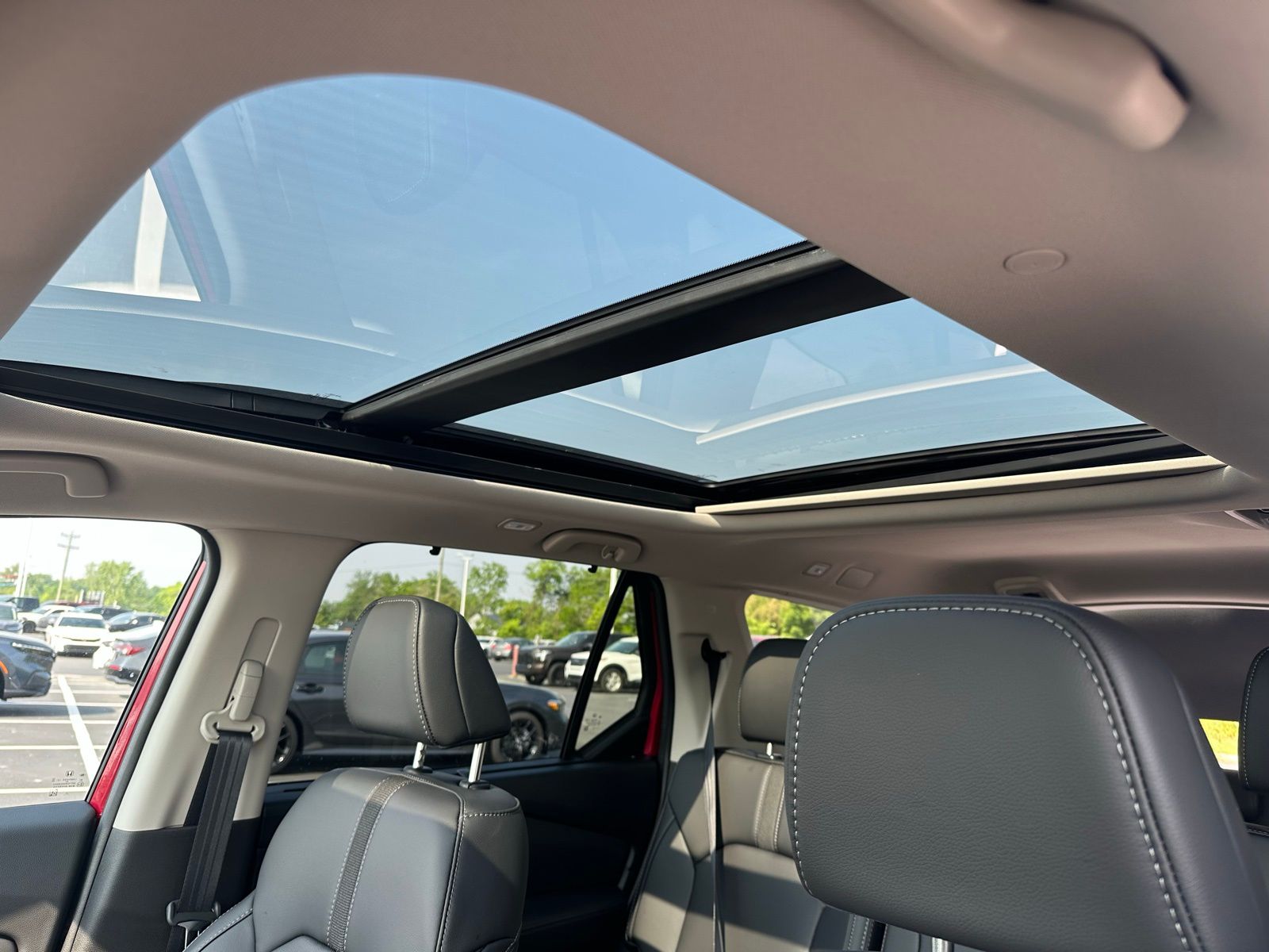 2025 Honda Pilot Touring photo 17