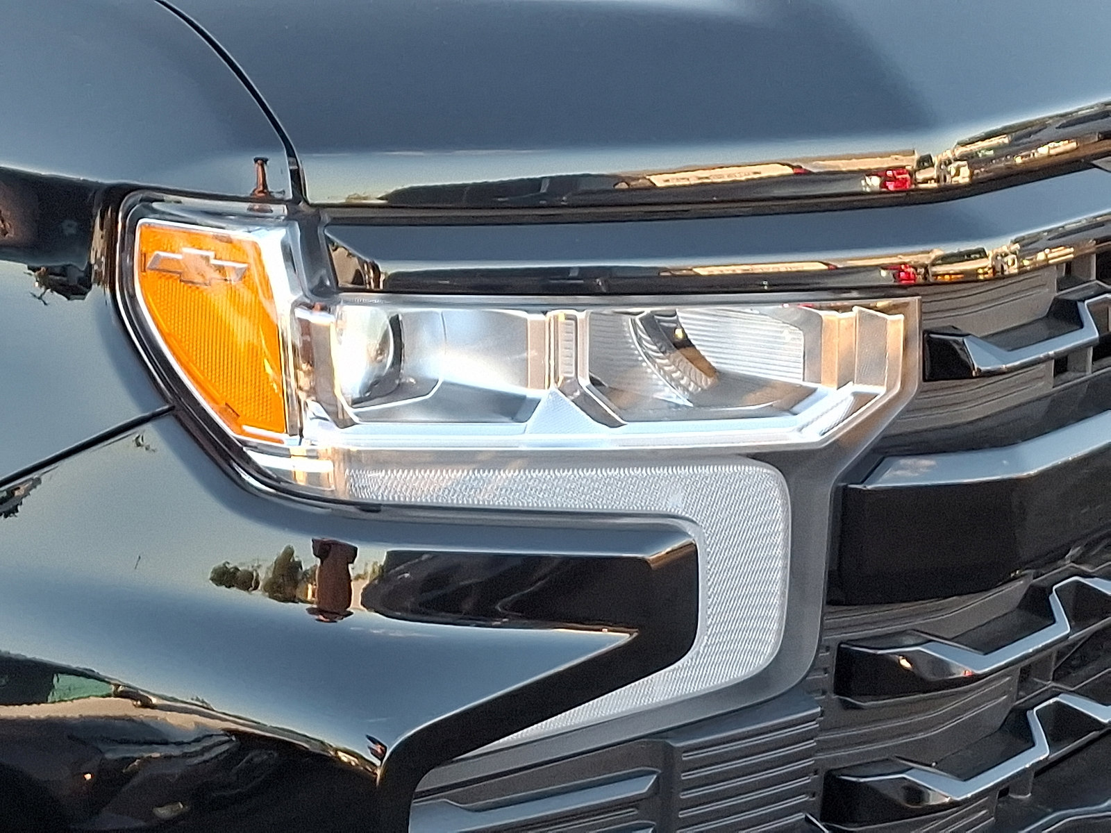 2026 Chevrolet Silverado 1500 RST photo 2