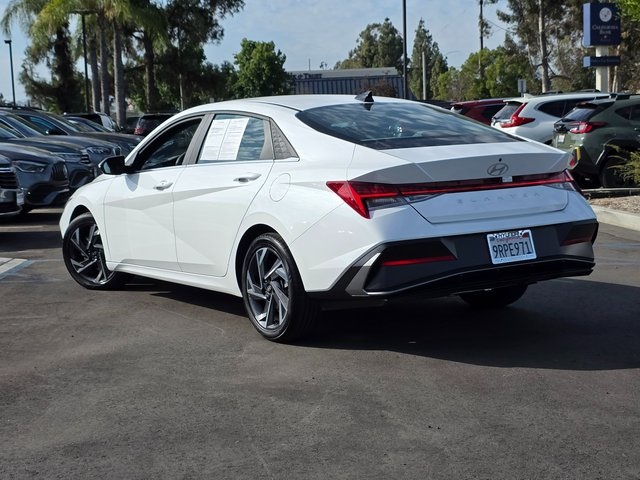 2024 Hyundai Elantra SEL photo 4