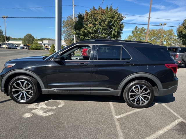 2020 Ford Explorer ST photo 4